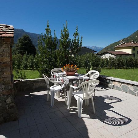 Free Hugs Hotel Mazzo di Valtellina Bagian luar foto